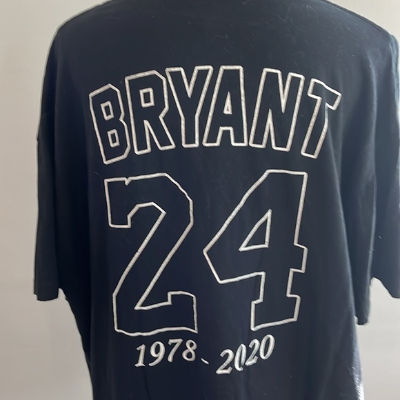 Kobe T-Shirt Pre-Owned size 2XL.  Good condition.  No holes or fading. - Picture 5 of 6